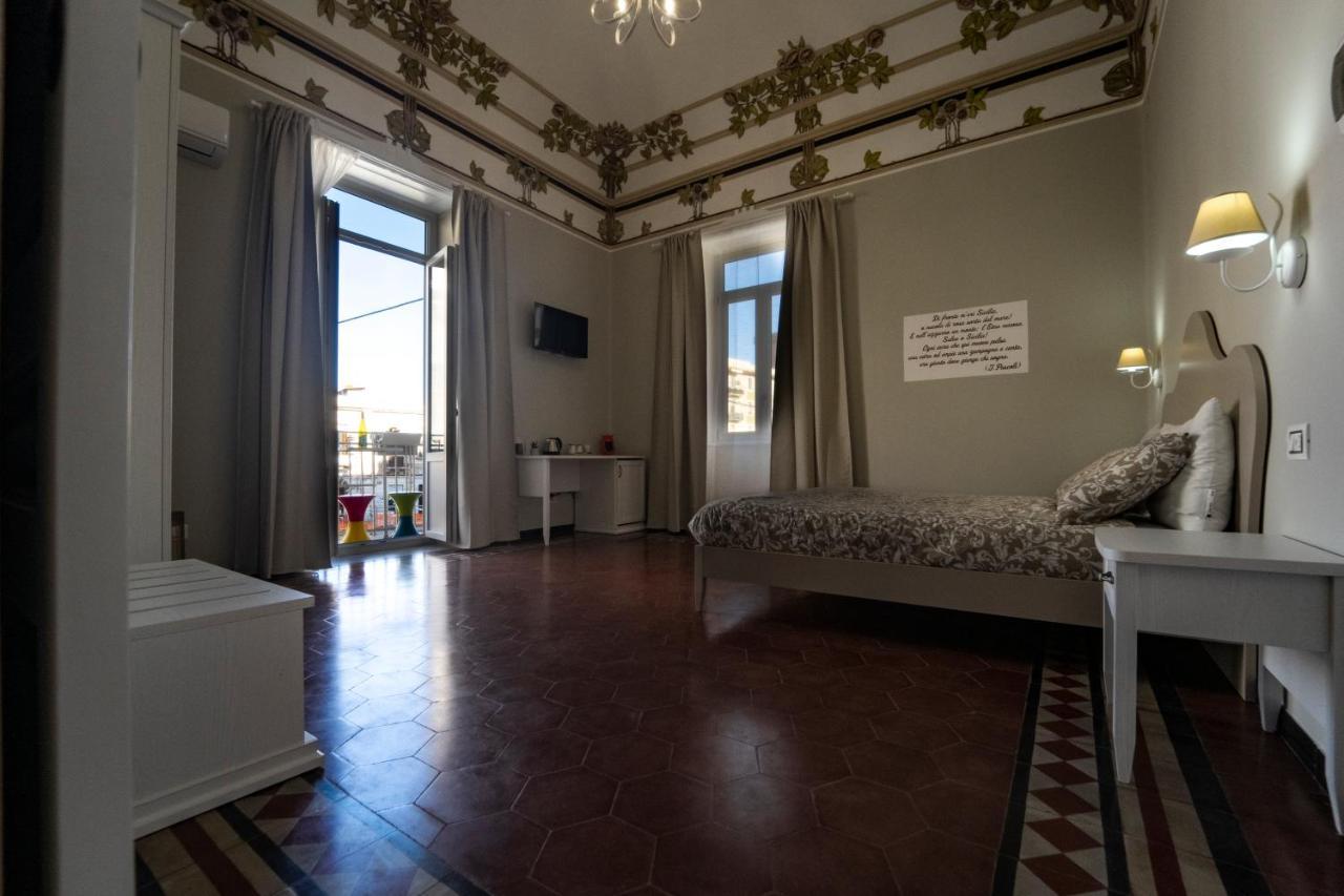 Gli Specchi Di Archimede Bed & Breakfast Сиракуза Екстериор снимка